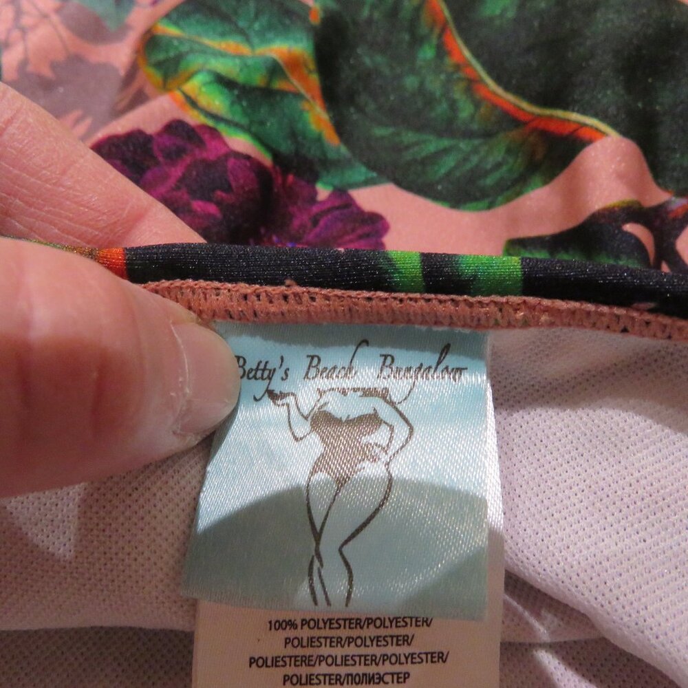 BETTY'S BEACH BUNGALOW Floral Halter Neck One Piece Swimsuit Size 10 Pink Purple - Picture 11 of 12